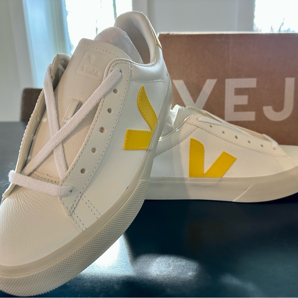 NIB Veja Campo Chrome Free Tonic SZ 9 (40 EU)